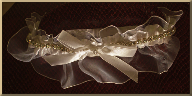 One more garter image sneak peek for brides
